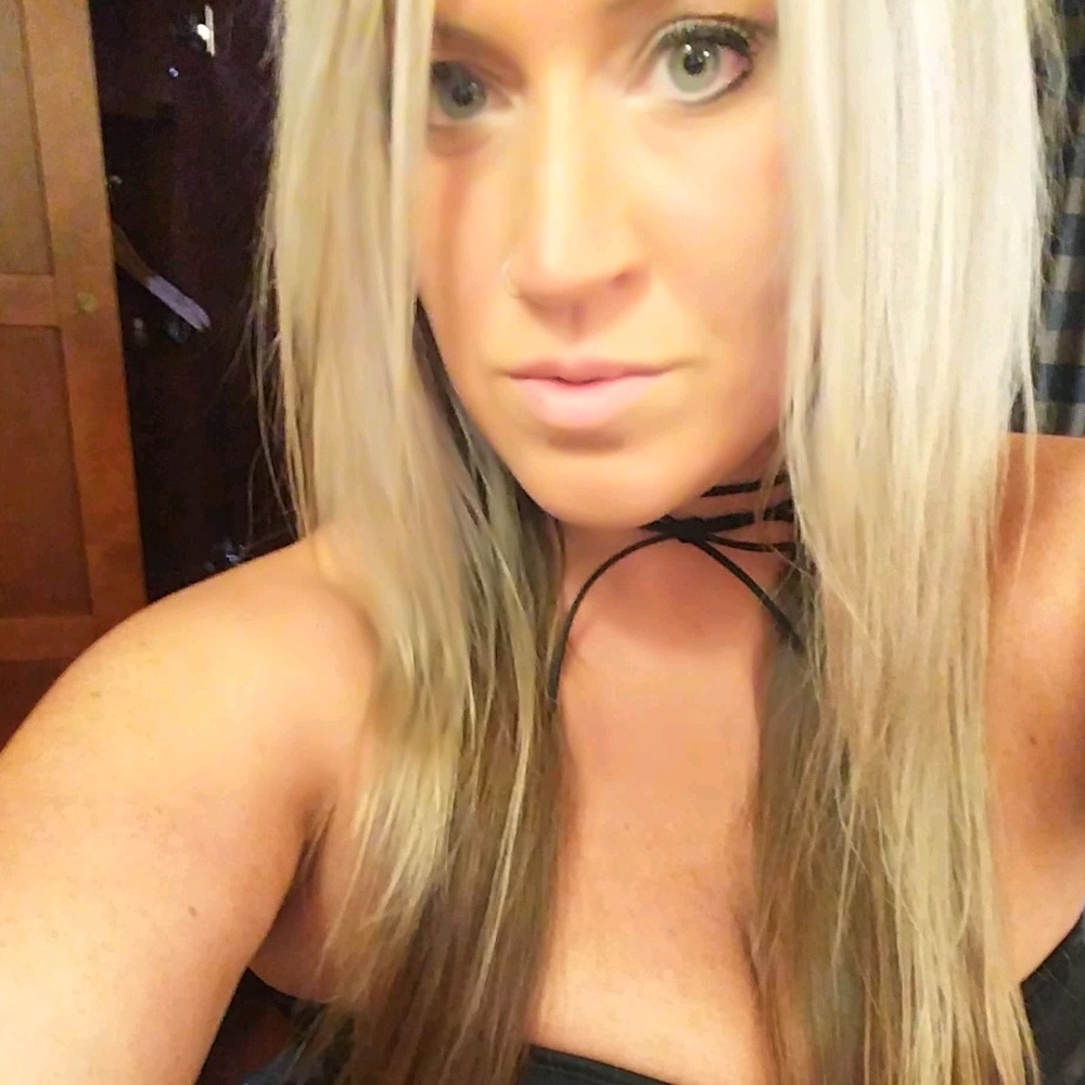 Meet your Posher, Val